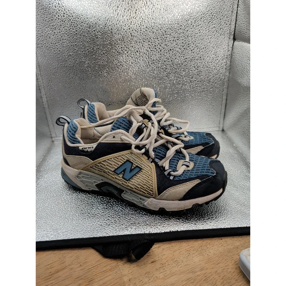 NEW BALANCE 808 Womens Size 8D Navy Blue Sneakers‎ Could Use New Laces